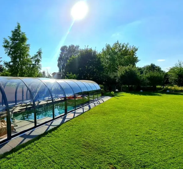 Pool-Abdeckung und Überdachung von Schwimmbadtechnik Dettloff
